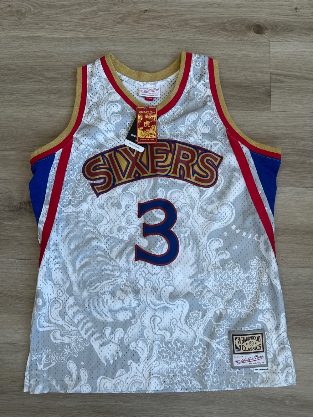 Mitchell & Ness Iverson Hardwood Classics 1996/97 Lunar New Year Swingman Jersey - Picture 3 of 7